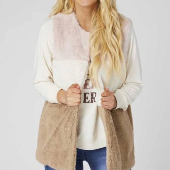 Altar'd State Jackets & Blazers - Altard State Faux Fur Vest